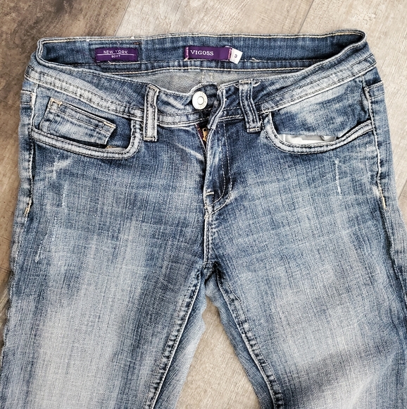 Vigoss Lightly Distressed Jeans 3 - Picture 6 of 6